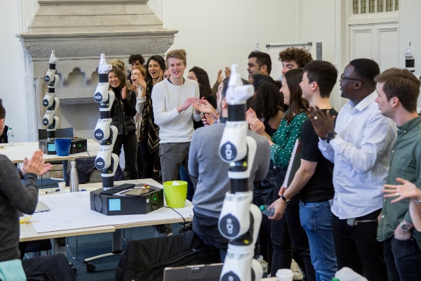 Key Technological Issues in Business at Bachelor in Management (BSc)