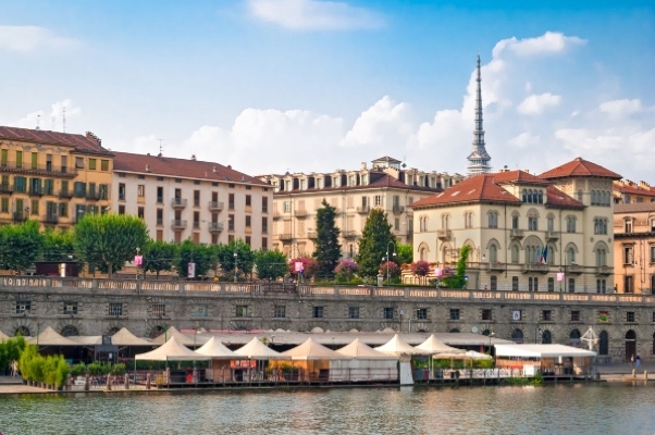 Bachelor in Management (BSc) Students Where to study in Turin