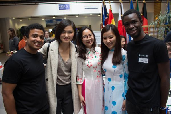 Cross-cultural bachelor programme