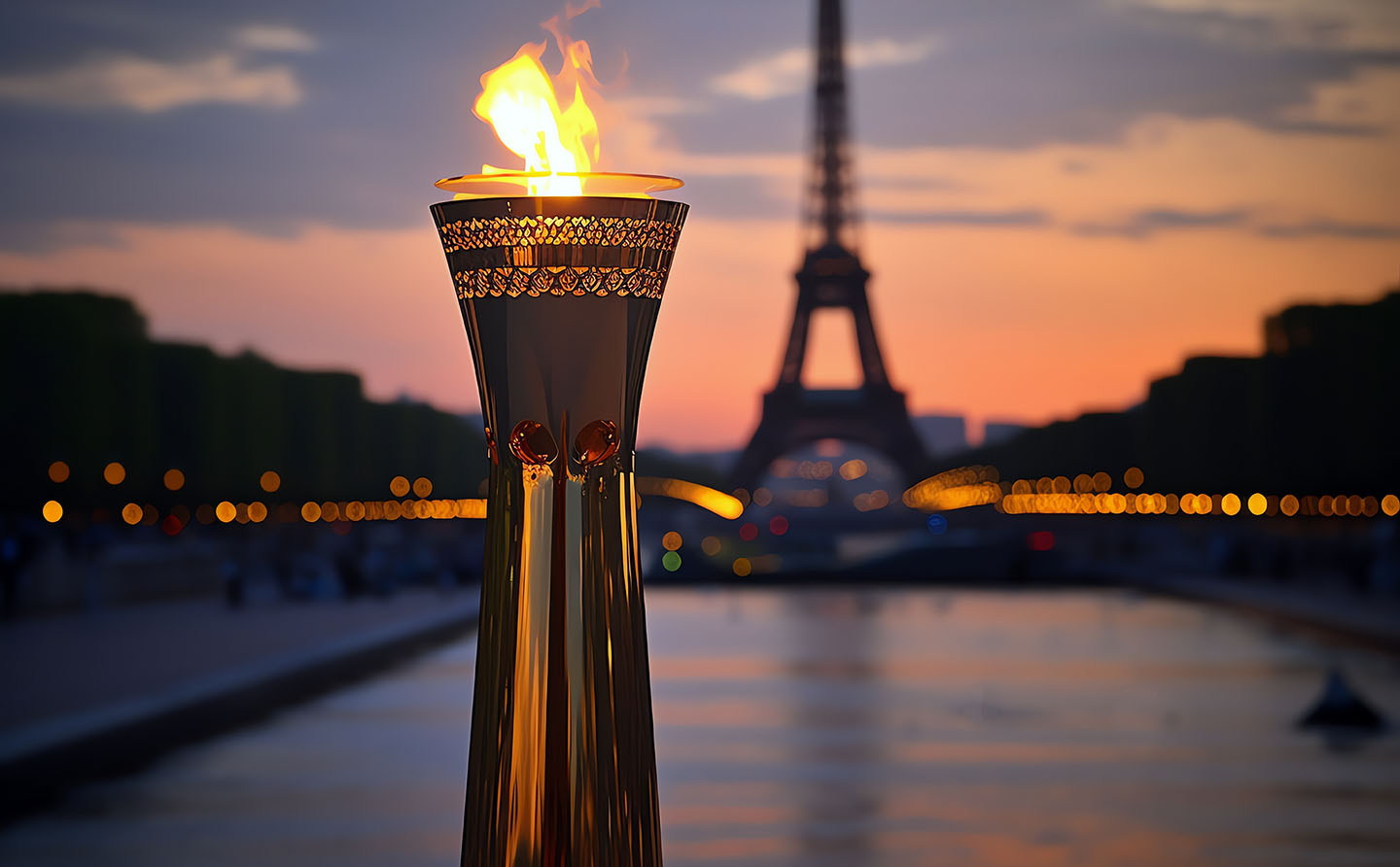 Paris, Tour eiffel et flamme olympique