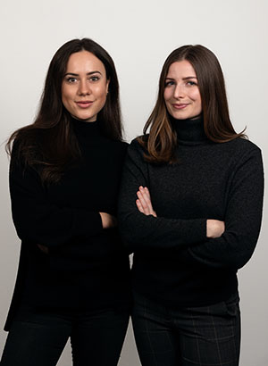 Sarah Röhm (L) and Rebecca Linneweber (R)