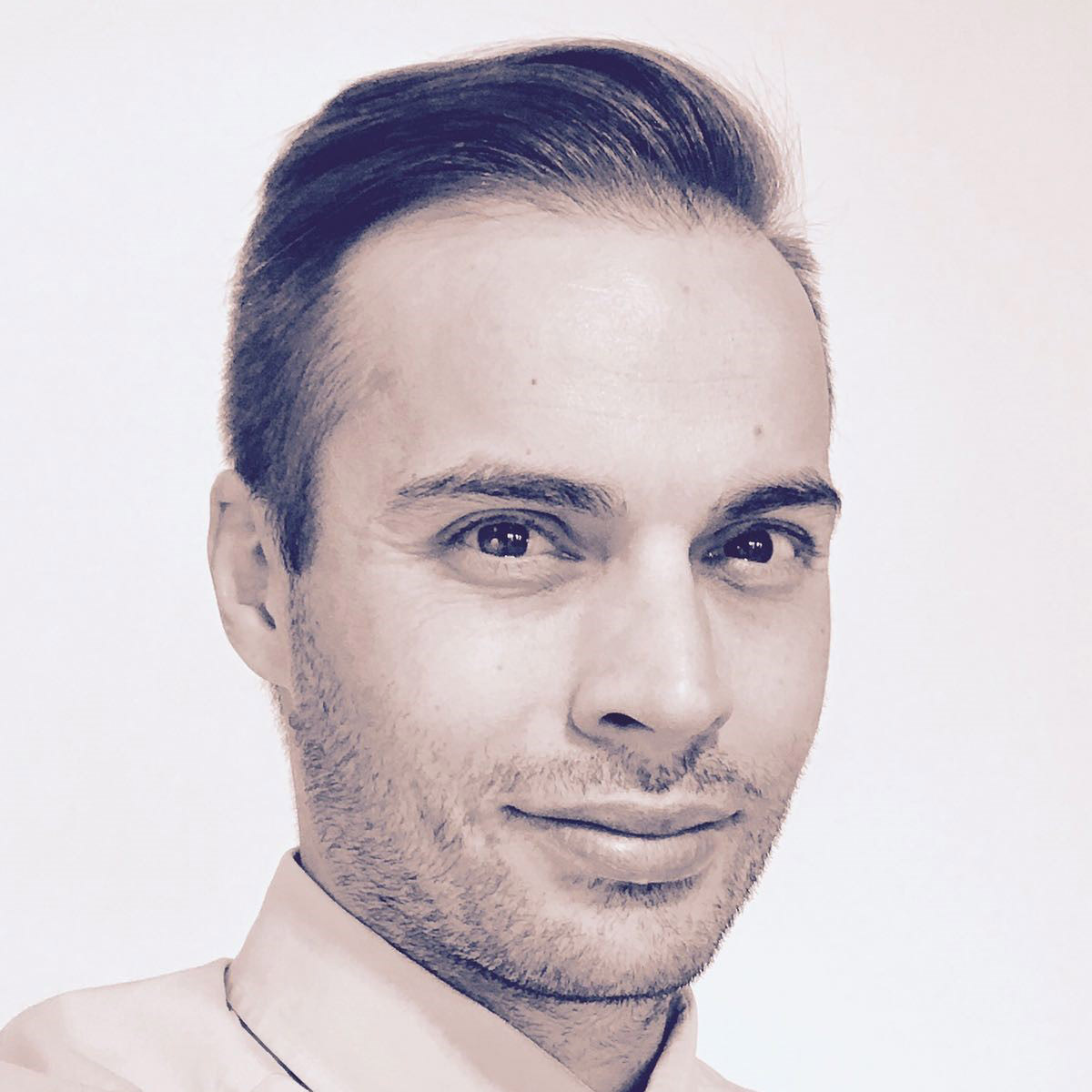 Ugo Bernal - Senior Business Development Manager Symbior Solar, Bangkok - ESCP