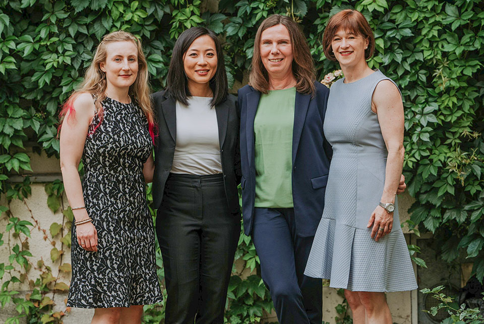 Team of the chair Organisation and Human Resource Management Chair, with from left to right: Christin Mey, Tse Leng Tham, Sabine Scholz, Prof. Dr. Kerstin Alfes