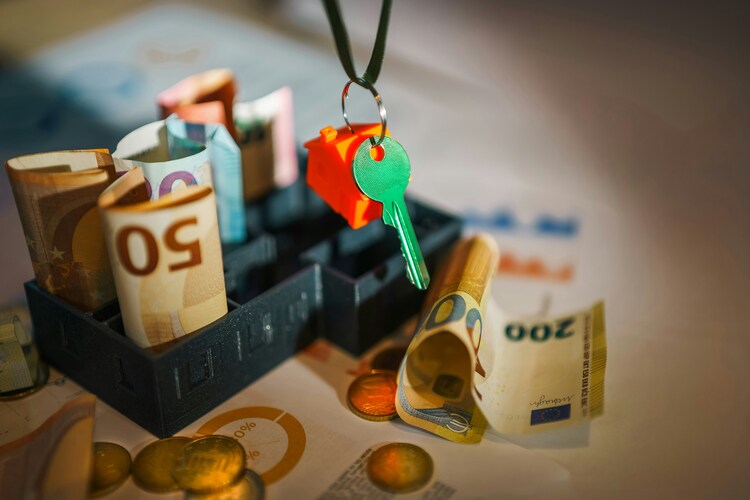 ESCP - Paris 1 Panthéon-Sorbonne Banks and the Financing of the Real Economy