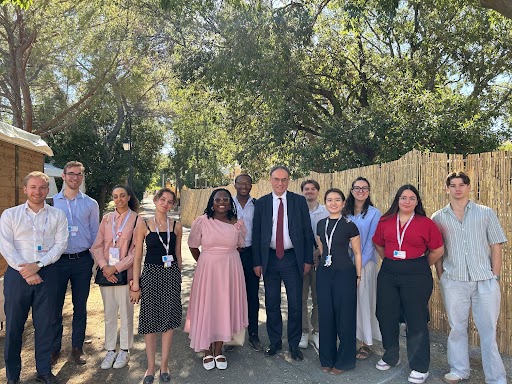 Carolina in a group of young representatives and Andrew Bailey, Governor of the Bank of England