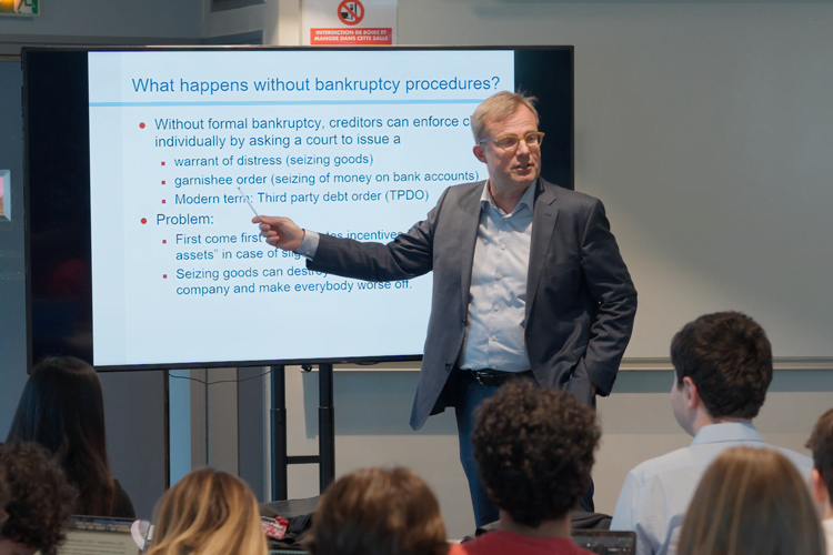  Professor Michael Troege teaching finance to students at ESCP Business School