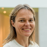 Julie Stal-Le Cardinal - Faculty - ESCP