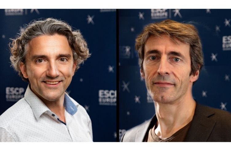 Building uncertainty competence: applying the entrepreneurial method