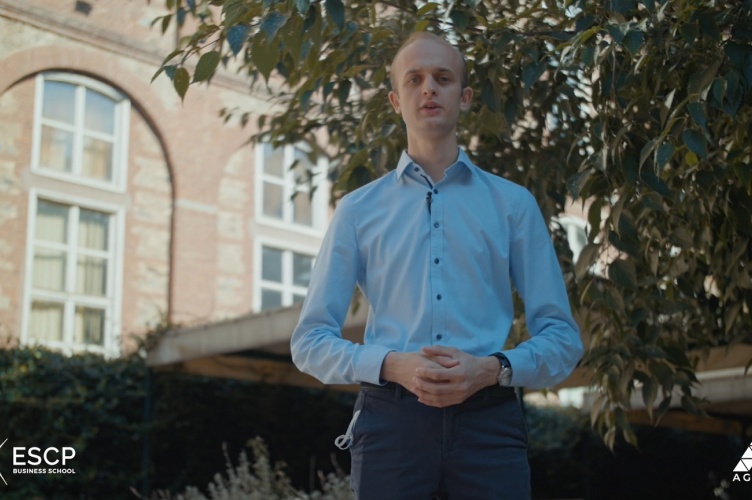 Felix Heumann, President of the Board of AGORA ESCP Student Union, guides us on a virtual tour of the Turin campus