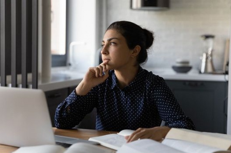 fizkes_adobestock_generationz_workforce