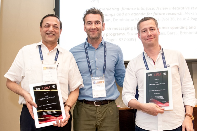 Michael Haenlein & Ajay K. Kohli 