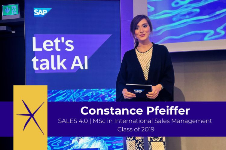 Master in International Sales Management alumna giving presentation "Let's talk AI" for SAP