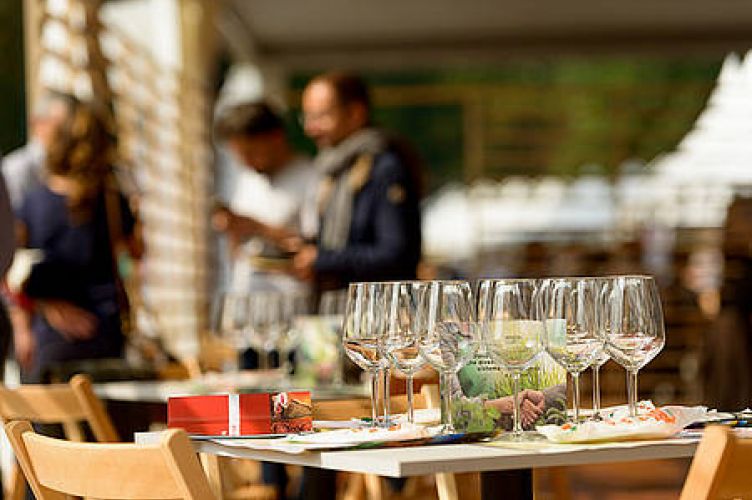 Hosted, the European Institute dedicated to Hospitality and Tourism Management