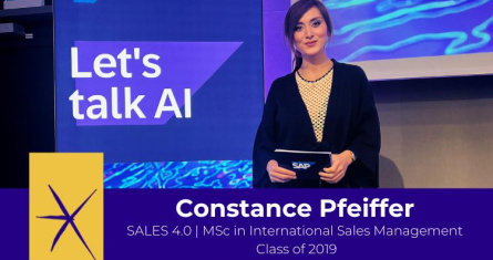 Master in International Sales Management alumna giving presentation "Let's talk AI" for SAP