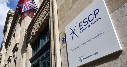 Facade de ESCP Business School Campus de Paris / République
