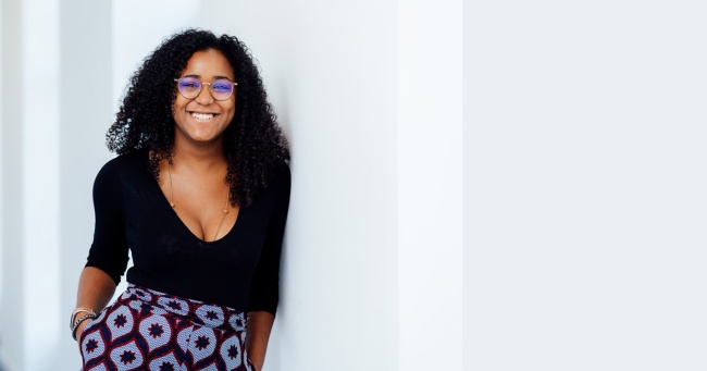 Woman on a wall, ESCP Business School | Master of Science (MSc) in Digital Transformation Management & Leadership | CV Review