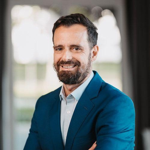 Camanho Nelson, Associate Professor - Finance, ESCP