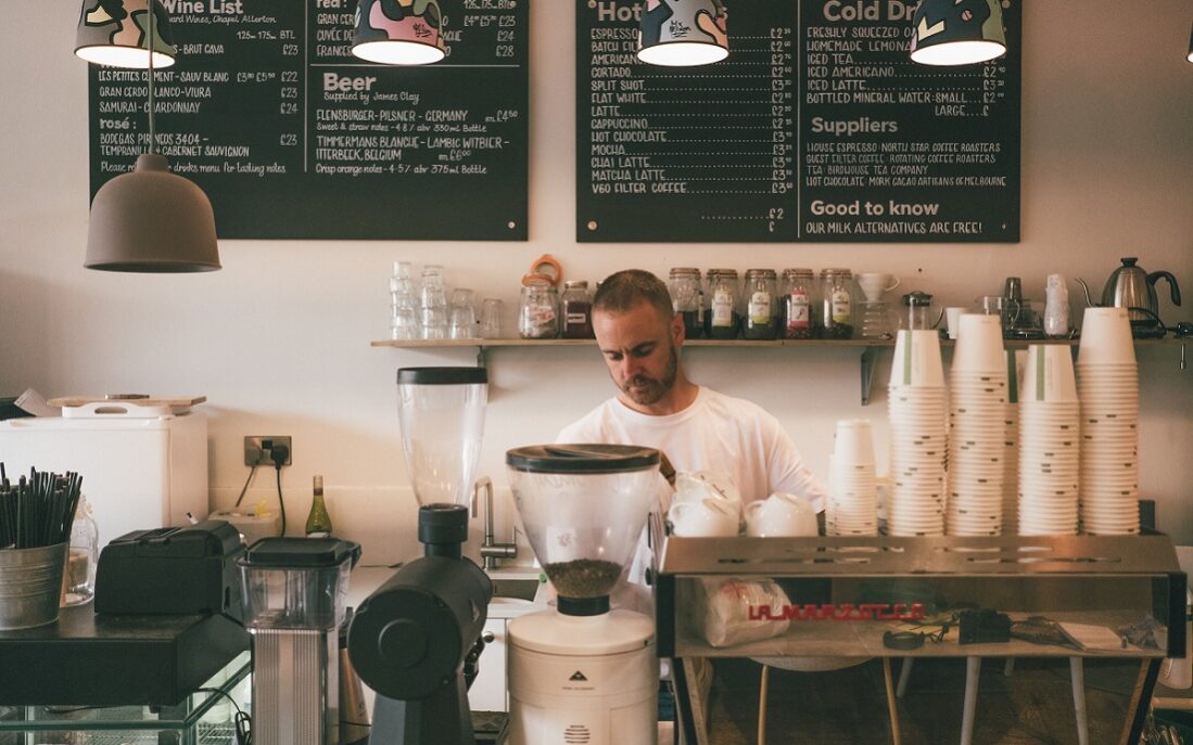 Providing CSR solutions for SMEs has been in LAMPE’s DNA since the foundation of the firm. ©Dan Burton/Unsplash Photo of a barista making coffee in a café