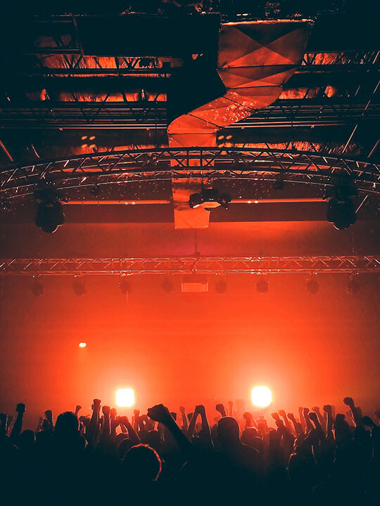 ©Jodie Walton / Unsplash People gathering at the concert, ©Jodie Walton / Unsplash