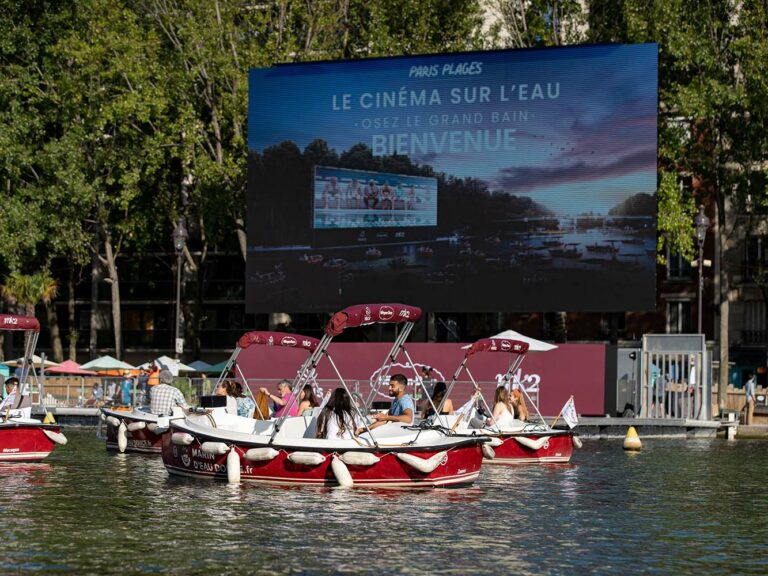"Boat-In" at Paris Plage © MK2