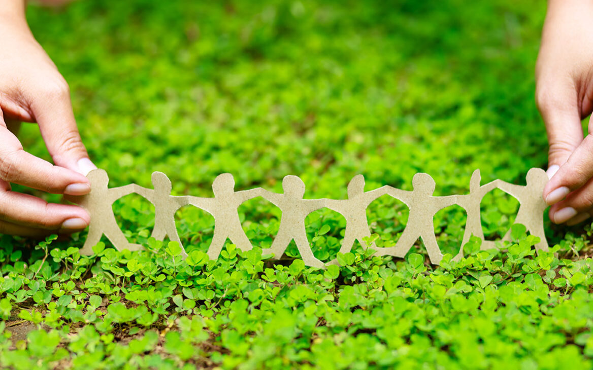 ©patpitchaya / Adobe Stock Human Chain on Green Plant, ©patpitchaya / Adobe Stock