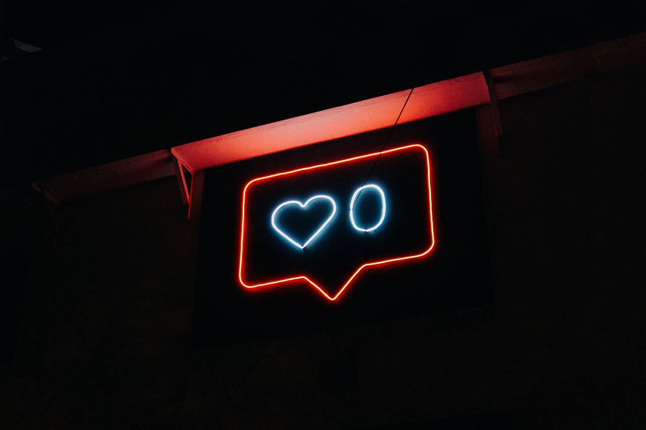 Neon signage, © Prateek Katyal / Unsplash